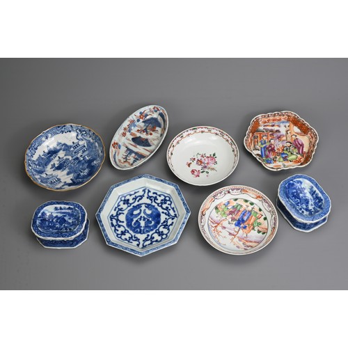 7 - A QUANTITY OF CHINESE EXPORT PORCELAIN ITEMS, 18TH CENTURY. Famille rose and blue and white porcelai... 