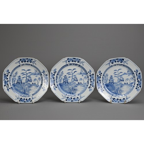 13 - A SET OF CHINESE BLUE AND WHITE PORCELAIN DISHES, 18TH CENTURY. Octagonal lobed dishes decorated wit... 