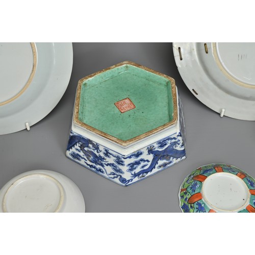 6 - A GROUP OF CHINESE PORCELAIN ITEMS, 18/19TH CENTURY. To include a hexagonal blue and white dragon bo... 