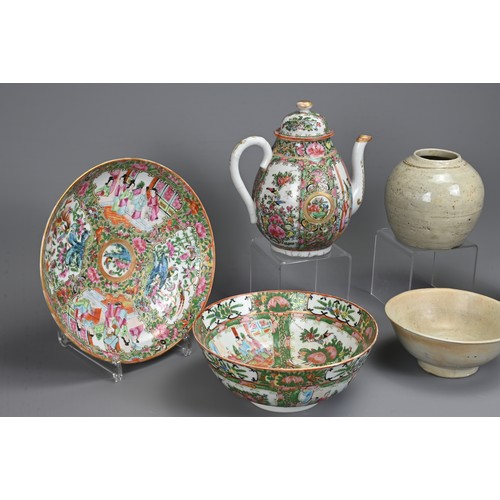 5 - A GROUP OF CHINESE PORCELAIN ITEMS, EARLY 20TH CENTURY AND EARLIER. To include four Canton famille r... 