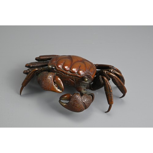 281 - A JAPANESE MEIJI PERIOD (1868-1912) BRONZE JIZAI OKIMONO OF A CRAB. With articulated legs, claws and... 