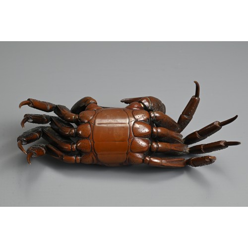 281 - A JAPANESE MEIJI PERIOD (1868-1912) BRONZE JIZAI OKIMONO OF A CRAB. With articulated legs, claws and... 