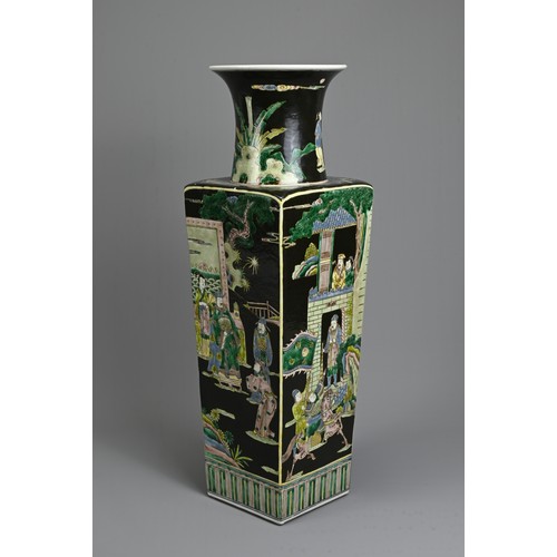 50 - A LARGE CHINESE FAMILLE NOIRE SQUARE SECTION PORCELAIN VASE, 20TH CENTURY. Heavily potted with a flu... 