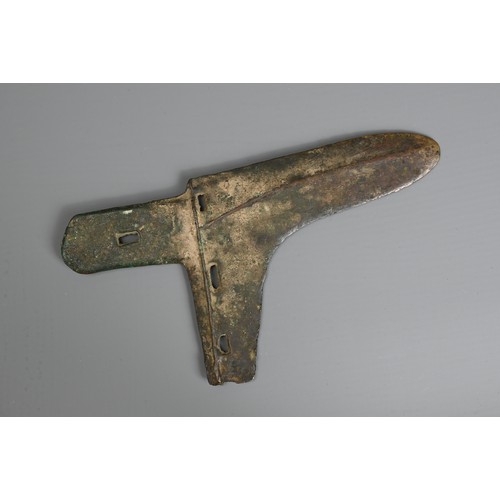 209 - A CHINESE ARCHAIC BRONZE CEREMONIAL DAGGER, GE, WARRING STATES PERIOD (476-221BC). With four pierced... 