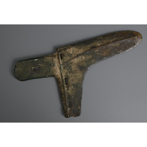 209 - A CHINESE ARCHAIC BRONZE CEREMONIAL DAGGER, GE, WARRING STATES PERIOD (476-221BC). With four pierced... 
