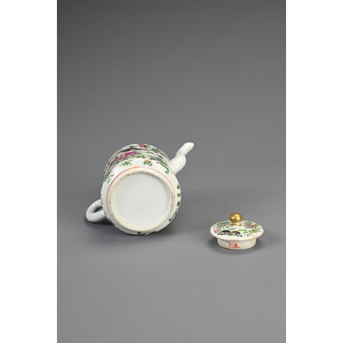 21 - A GROUP OF CHINESE PORCELAIN ITEMS, 18/19TH CENTURY. To include a set of three famille rose dishes; ... 