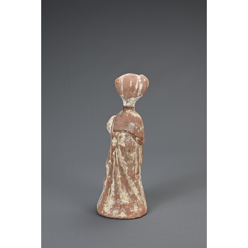 179 - A GROUP OF CHINESE POTTERY FIGURES, TANG DYNASTY AND LATER. To include two lime glazed pottery figur... 