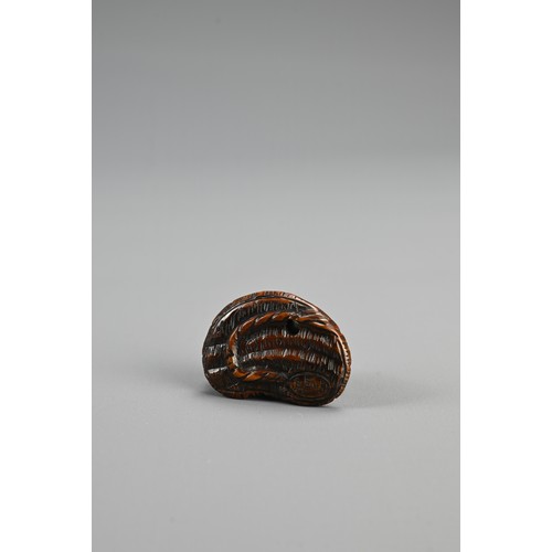 304 - JAPANESE MEIJI BOXWOOD FROG NETSUKE, late 19th century, signed Masanao, of Ise Yamada with eyes inla... 