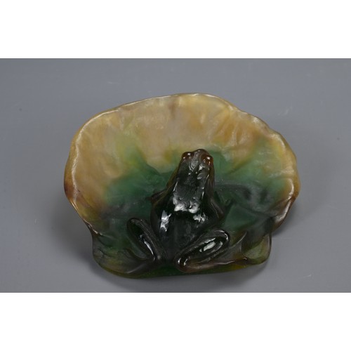 349 - A DAUM FROSTED PATE-DE-VERRE LEAF DISH MOULDED WITH A FROG. Incised Daum/France to base, naturalisti... 