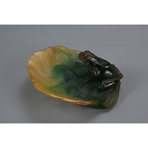 349 - A DAUM FROSTED PATE-DE-VERRE LEAF DISH MOULDED WITH A FROG. Incised Daum/France to base, naturalisti... 