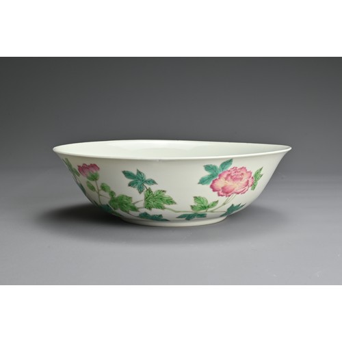 161 - A CHINESE FAMILLE ROSE PORCELAIN BOWL, 20TH CENTURY. A wide rounded bowl with gently everted rim dec... 