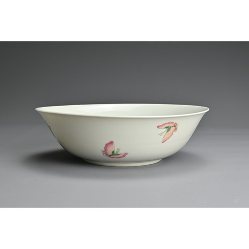 161 - A CHINESE FAMILLE ROSE PORCELAIN BOWL, 20TH CENTURY. A wide rounded bowl with gently everted rim dec... 