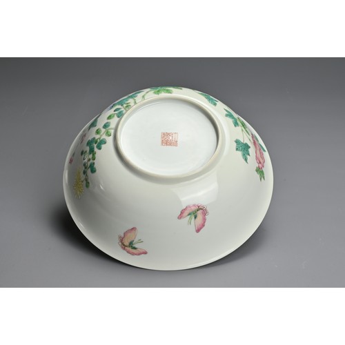 161 - A CHINESE FAMILLE ROSE PORCELAIN BOWL, 20TH CENTURY. A wide rounded bowl with gently everted rim dec... 