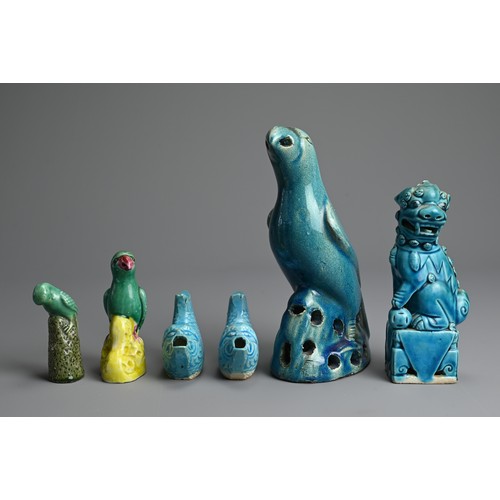 9 - A GROUP OF CHINESE TURQUOISE AND GREEN GLAZED PORCELAIN ITEMS, EARLY 20TH CENTURY. To include a mode... 