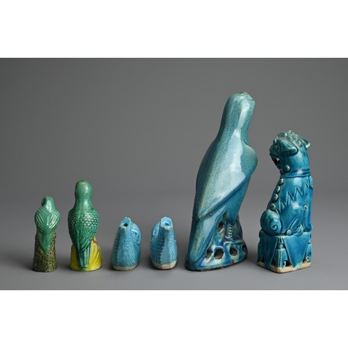 9 - A GROUP OF CHINESE TURQUOISE AND GREEN GLAZED PORCELAIN ITEMS, EARLY 20TH CENTURY. To include a mode... 