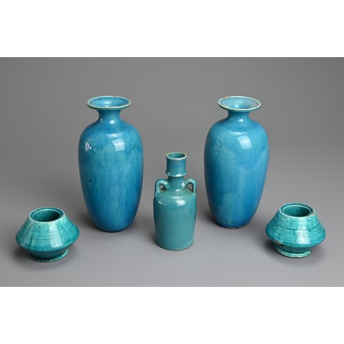 10 - A GROUP OF CHINESE TURQUOISE GLAZED PORCELAIN STONEWARE ITEMS, 18/19TH CENTURY. To include a pair of... 