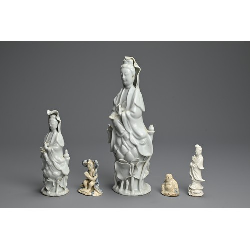 12 - A GROUP OF CHINESE BLANC DE CHINE PORCELAIN AND GLAZED POTTERY FIGURES, 18TH CENTURY AND LATER. To i... 