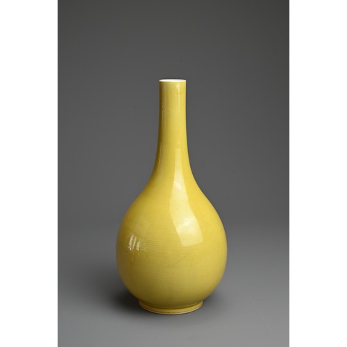 14 - A FINE CHINESE YELLOW GLAZED PORCELAIN BOTTLE VASE, REPUBLIC PERIOD. Of pear shape with cylindrical ... 