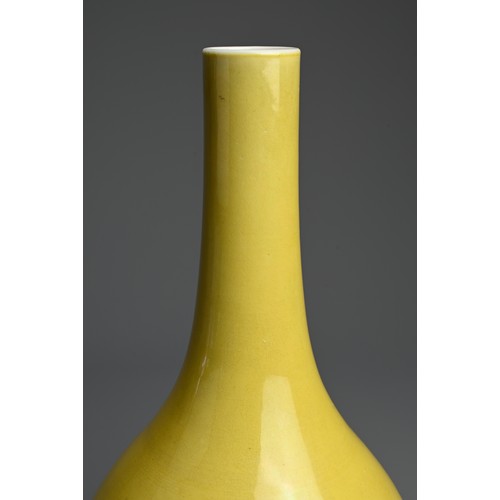 14 - A FINE CHINESE YELLOW GLAZED PORCELAIN BOTTLE VASE, REPUBLIC PERIOD. Of pear shape with cylindrical ... 