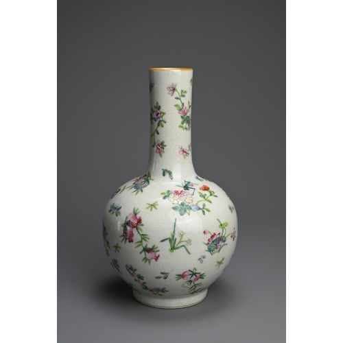 35 - A CHINESE FAMILLE ROSE PORCELAIN BOTTLE VASE, LATE QING DYNASTY. Globular body with cylindrical neck... 