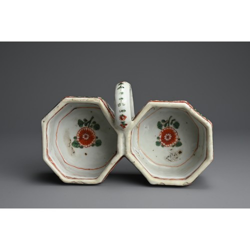 41 - A RARE CHINESE FAMILLE VERTE EXPORT PORCELAIN CRUET HOLDER, 18TH CENTURY. Each pot of octagonal form... 