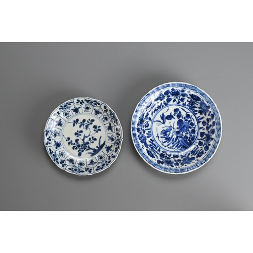 63 - A GROUP OF FOUR CHINESE BLUE AND WHITE PORCELAIN DISHES, EARLY 18TH CENTURY. Of various lobed forms ... 