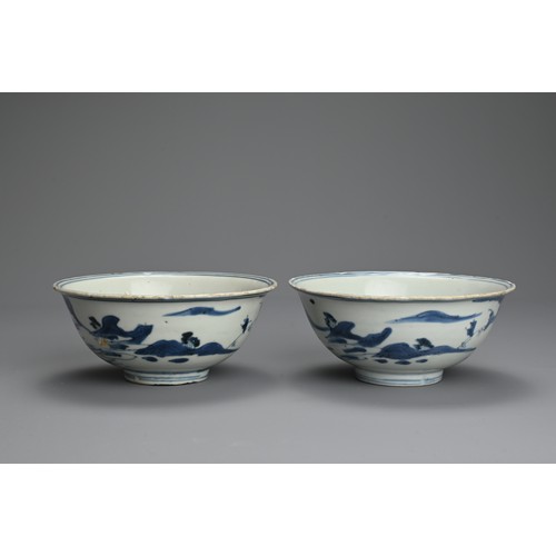 74 - A PAIR OF CHINESE BLUE AND WHITE PORCELAIN BOWLS, MING DYNASTY. Rounded sides with slightly everted ... 