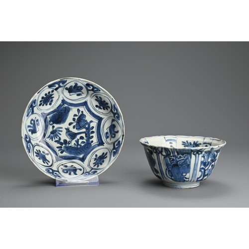 77 - A CHINESE BLUE AND WHITE KRAAK WARE PORCELAIN BOWL AND DISH, LATE MING DYNASTY. Finely potted, decor... 