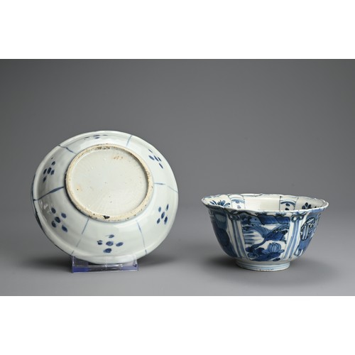 77 - A CHINESE BLUE AND WHITE KRAAK WARE PORCELAIN BOWL AND DISH, LATE MING DYNASTY. Finely potted, decor... 