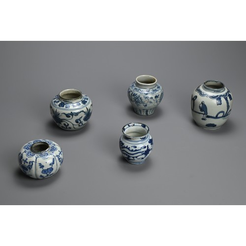 84 - A GROUP OF CHINESE BLUE AND WHITE PORCELAIN JARS, MING DYNASTY. Five jars of various forms decorated... 