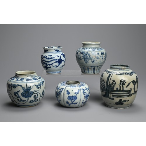 84 - A GROUP OF CHINESE BLUE AND WHITE PORCELAIN JARS, MING DYNASTY. Five jars of various forms decorated... 