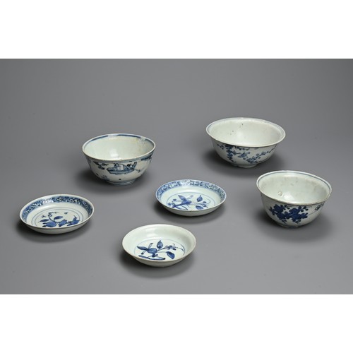 110 - SIX CHINESE BLUE AND WHITE PORCELAIN ITEMS, LATE MING DYNASTY. Comprising three bowls and three smal... 