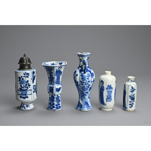 132 - A GROUP OF CHINESE BLUE AND WHITE PORCELAIN ITEMS, EARLY 18TH CENTURY. Five vases of various forms d... 