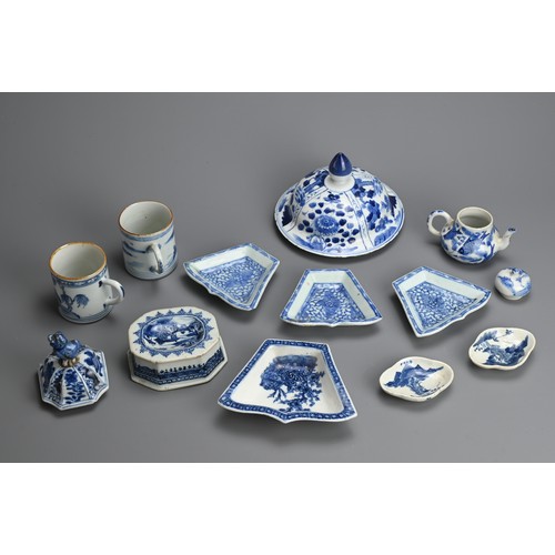 142 - A MIXED GROUP OF CHINESE BLUE AND WHITE PORCELAIN ITEMS, 18/19TH CENTURY. To include vase covers, co... 