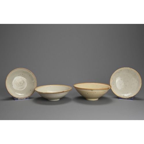 170 - A GROUP OF CHINESE QINGBAI WARE BOWLS AND DISHES, SOUTHERN SONG DYNASTY. Two bowls and two dishes co... 