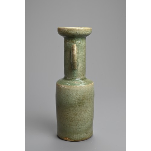 171 - A CHINESE LONGQUAN CELADON GLAZED PORCELAIN VASE, YUAN / MING DYNASTY. Of mallet form with fish hand... 