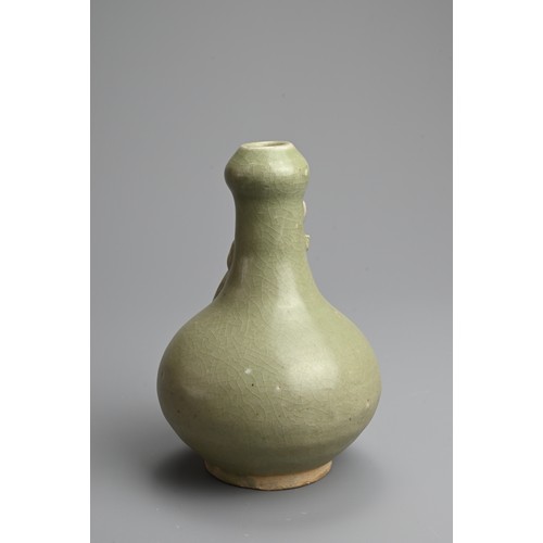 173 - A CHINESE LONGQUAN CELADON GLAZED STONEWARE VASE, MING DYNASTY. Garlic mouth bottle vase with moulde... 