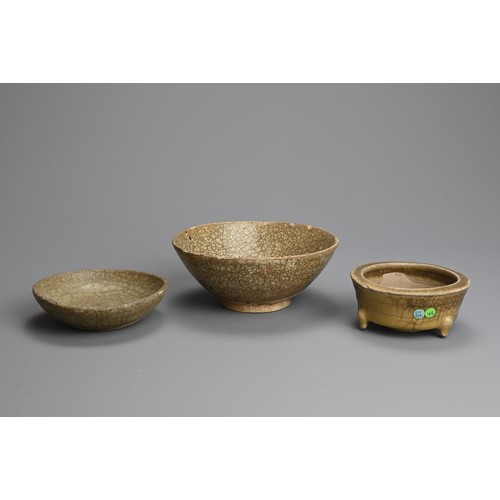 178 - THREE CHINESE CRACKLE WARE ITEMS, YUAN / MING DYNASTY. To include a circular tripod censer covered i... 