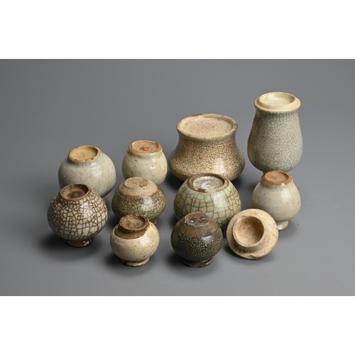 179 - A GROUP OF CHINESE CRACKLE WARE PORCELAIN ITEMS, QING DYNASTY. To include seven globular jars; A bru... 