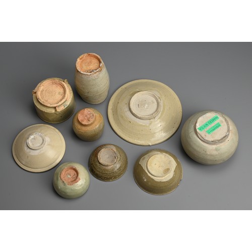 186 - A GROUP OF CHINESE QINGBAI AND CELADON GLAZED ITEMS, SONG / YUAN DYNASTY. Nine in total to include a... 