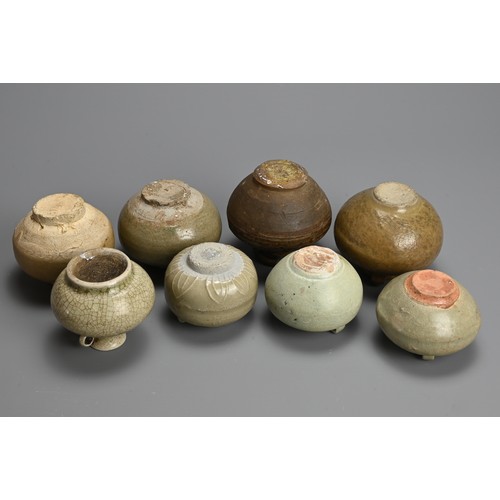 193 - A GROUP OF CHINESE AND SOUTHEAST ASIAN JARLETS, 14/15TH CENTURY. Each of globular form with handles ... 