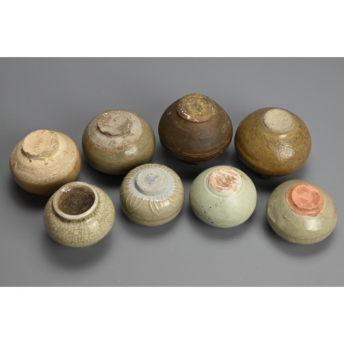 193 - A GROUP OF CHINESE AND SOUTHEAST ASIAN JARLETS, 14/15TH CENTURY. Each of globular form with handles ... 