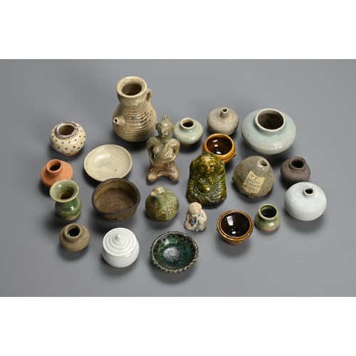 202 - A MIXED GROUP OF CHINESE AND SOUTHEAST ASIAN CERAMIC STONEWARE ITEMS, CIRCA 14TH CENTURY AND LATER. ... 