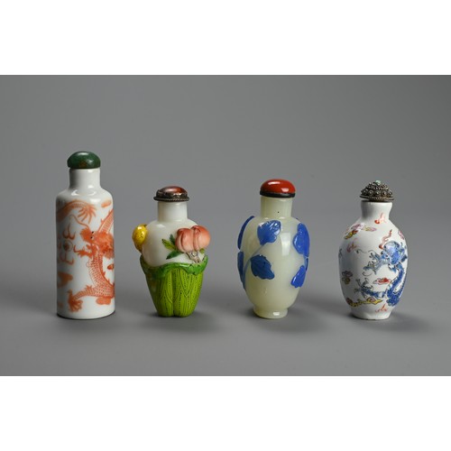 227 - FOUR CHINESE PORCELAIN AND GLASS SNUFF BOTTLES, 19/20TH CENTURY. To include a cylindrical porcelain ... 