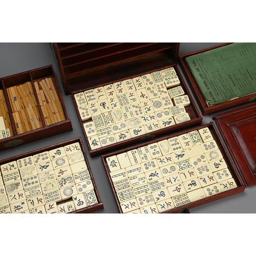 236 - A CHINESE BOXED MAHJONG SET, EARLY 20TH CENTURY. A complete set with tiles, counters, instructional ... 