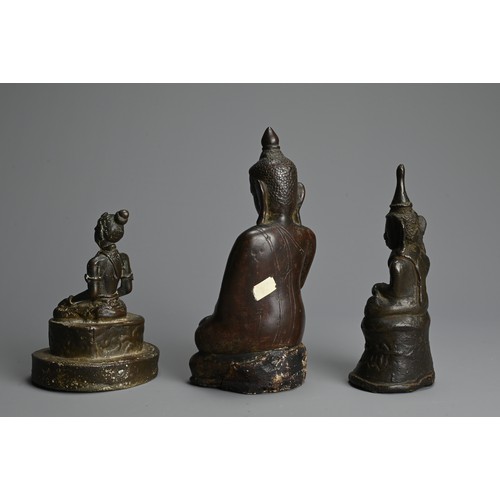 286 - THREE SOUTH EAST ASIAN BRONZE FIGURES OF BUDDHA, 18/19TH CENTURY. To include a Burmese figure of Sha... 