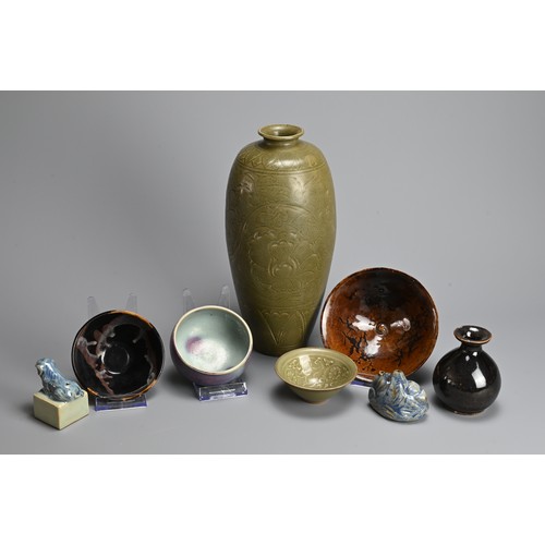 321 - A GROUP OF CHINESE AND EAST ASIAN CERAMIC ITEMS. To include a tall oviform Yaozhou style vase with c... 