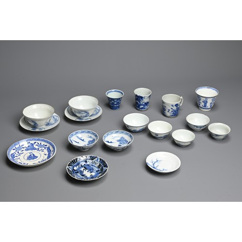 370 - A GROUP OF JAPANESE BLUE AND WHITE PORCELAIN TEAWARES, EDO PERIOD, 18TH CENTURY AND LATER. Including... 