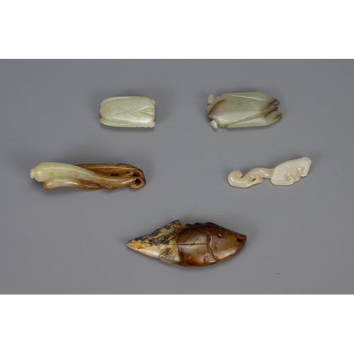 311 - FIVE CHINESE PALE CELADON ITEMS, of different forms to include cicadas, fish, lingzhi fungus and elo... 