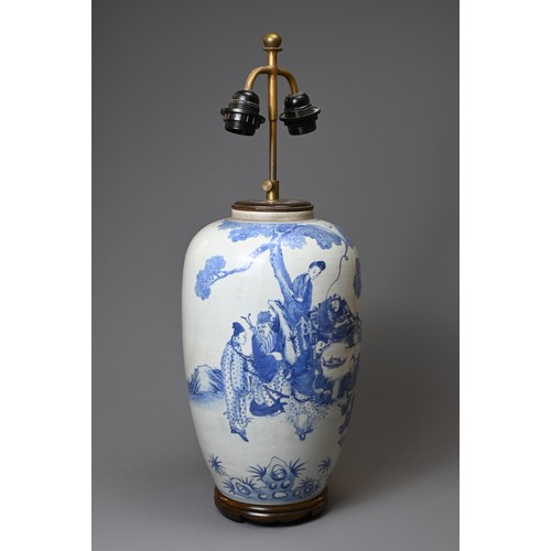 157 - A 20TH CENTURY CHINESE PORCELAIN BLUE AND WHITE OVIFORM VASE ADAPTED AS A LAMP. Painted in the Trans... 